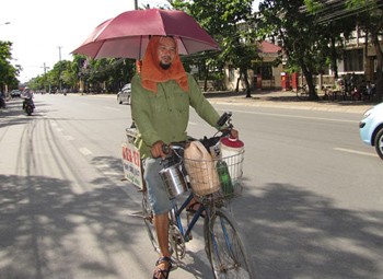 Central region suffers scorching weather(Photo: VnExpress) Central region suffers scorching weather(Photo: VnExpress)