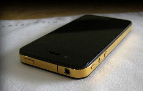 The 399 L.E gilded edged iphone 4 The 399 L.E gilded edged iphone 4