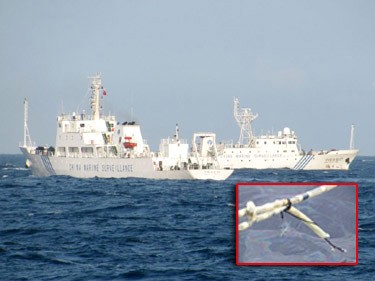 Two of three Chinese ocean surveillance vessels violate Vietnam's water teritorry and cut off a survey cable of vessel Binh Minh 02 on May 26. Two of three Chinese ocean surveillance vessels violate Vietnam's water teritorry and cut off a survey cable of vessel Binh Minh 02 on May 26.