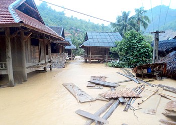 Floods maroon mountainous communes in Nghe An ảnh 1 Floods maroon mountainous communes in Nghe An ảnh 1