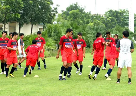 Làm HLV trưởng không khó?
