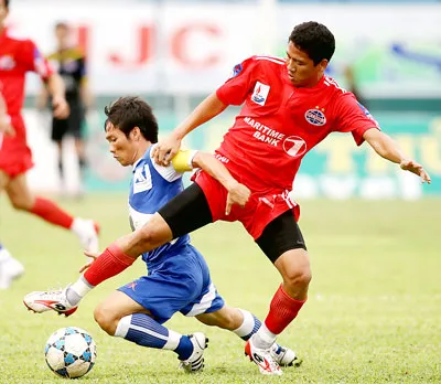 Lượt 17 V-League 2011: Cuộc đua trụ hạng