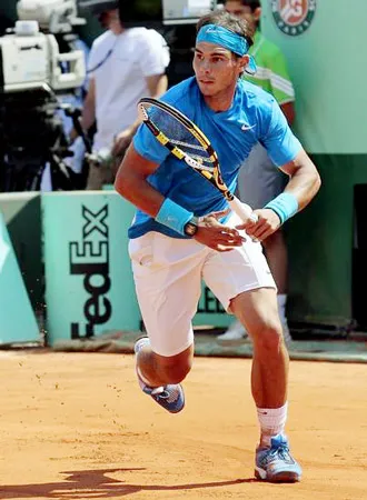 Nadal lần thứ 6 vào chung kết