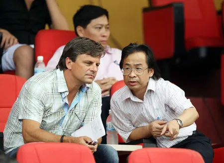 15 giờ hôm nay (6-6), VFF ký hợp đồng với HLV Falko Goetz: Vương triều của HLV người Đức