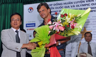 Nhậm chức HLV trưởng đội tuyển Việt Nam, HLV Falko Goetz: “Lao động cực nhọc để chiến thắng”