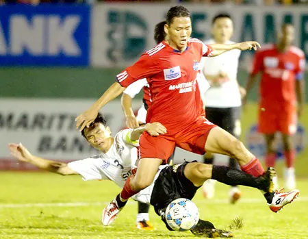 Lượt 19 V-League 2011: Khánh Hòa rơi xuống áp chót