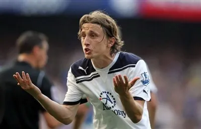 Đấu giá Modric