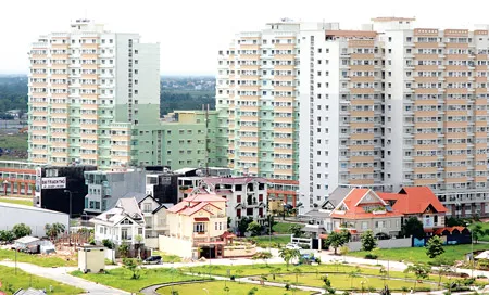 Một khu chung cư tái định cư phục vụ người dân tại quận 2. Ảnh: CAO THĂNG Một khu chung cư tái định cư phục vụ người dân tại quận 2. Ảnh: CAO THĂNG