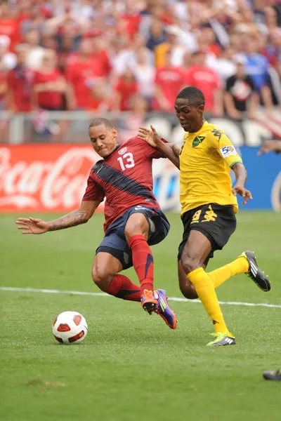 Jones, Dempsey đưa Mỹ vào bán kết