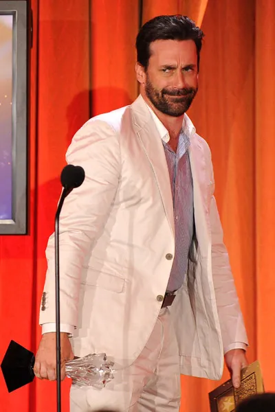 Jon Hamm nhận giải Nam diễn viên phim truyền hình xuất sắc Jon Hamm nhận giải Nam diễn viên phim truyền hình xuất sắc