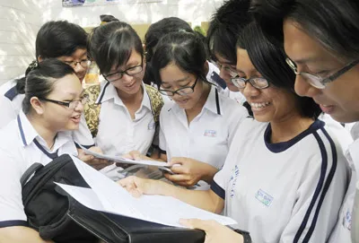 Sau kỳ thi tốt nghiệp THPT, các em sẽ tiếp tục trải qua kỳ thi CĐ - ĐH sắp đến. Ành: MAI HẢI Sau kỳ thi tốt nghiệp THPT, các em sẽ tiếp tục trải qua kỳ thi CĐ - ĐH sắp đến. Ành: MAI HẢI