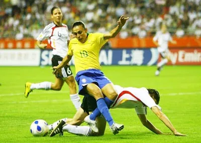 World Cup bóng đá nữ 2011 - Bảng D: Đêm nay, “Pele mặc váy” xuất trận