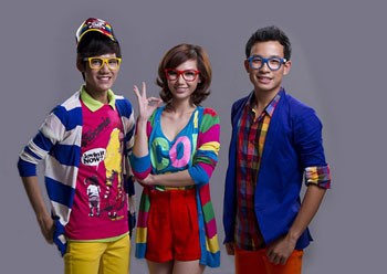 Dang Khoa (L), Quynh Chi and Anh Vu (R) Dang Khoa (L), Quynh Chi and Anh Vu (R)