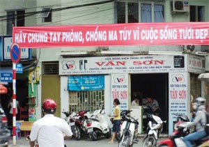 A street banner campaining against drug use in downtown HCMC (Photo: Minh Tri) A street banner campaining against drug use in downtown HCMC (Photo: Minh Tri)