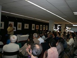 Vietnamese poetry and painting are displayed in France. Vietnamese poetry and painting are displayed in France.