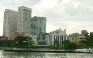 A corner of HCMC. Manybusinesses paid deadly for their property investments as the market turned sourdue to this year’s credit squeeze (Photo: MinhTri) A corner of HCMC. Manybusinesses paid deadly for their property investments as the market turned sourdue to this year’s credit squeeze (Photo: MinhTri)