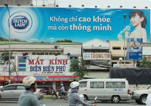 A huge billboard of dairy firm Dutch Lady Vietnam in HCMC. Cost of a billboard placed in downtown of the city amount to US$35,000 per year (Photo: Minh Tri) A huge billboard of dairy firm Dutch Lady Vietnam in HCMC. Cost of a billboard placed in downtown of the city amount to US$35,000 per year (Photo: Minh Tri)