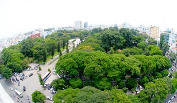 View of Le Van Tam Park, where HCMC intends to build an underground parking (Photo: SGGP) View of Le Van Tam Park, where HCMC intends to build an underground parking (Photo: SGGP)