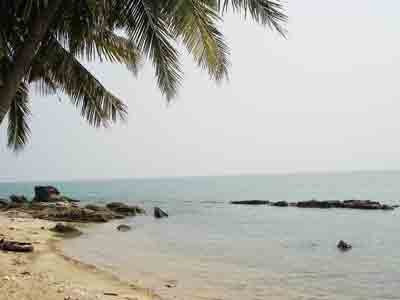 Phu Quoc Island can boast of its pristine beaches and virgin tropical rain forests (Photo: Khanh Thy) Phu Quoc Island can boast of its pristine beaches and virgin tropical rain forests (Photo: Khanh Thy)