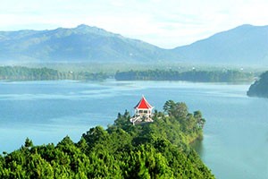 Biển Hồ - precious pearl of Central Highland ảnh 1 Biển Hồ - precious pearl of Central Highland ảnh 1