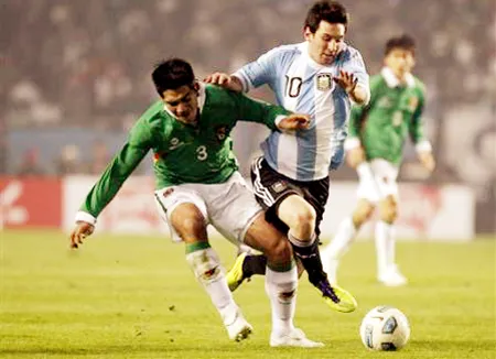 Khởi tranh Copa America 2011: Argentina nhọc nhằn chia điểm với Bolivia
