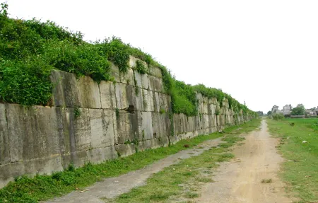Độc nhất vô nhị Thành nhà Hồ
