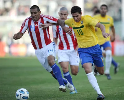 Copa America: Bảng B với những bất ngờ mới - Khi Brazil bị dí súng vào đầu