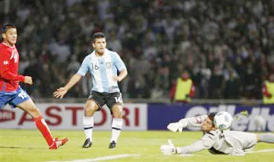 Copa America 2011 (sáng 12-7): Thắng đậm Costa Rica 3 - 0, Argentina vào tứ kết