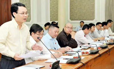 Ngày họp đầu tiên, kỳ họp thứ 2 HĐND TPHCM khóa VIII: Tìm giải pháp nâng cao đời sống công nhân ảnh 2 Ngày họp đầu tiên, kỳ họp thứ 2 HĐND TPHCM khóa VIII: Tìm giải pháp nâng cao đời sống công nhân ảnh 2