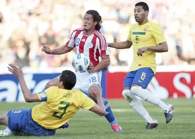 Vòng tứ kết Copa America 2011 - Đại gia và tiểu tốt