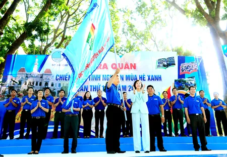 Ra quân chiến dịch Mùa hè xanh năm 2011