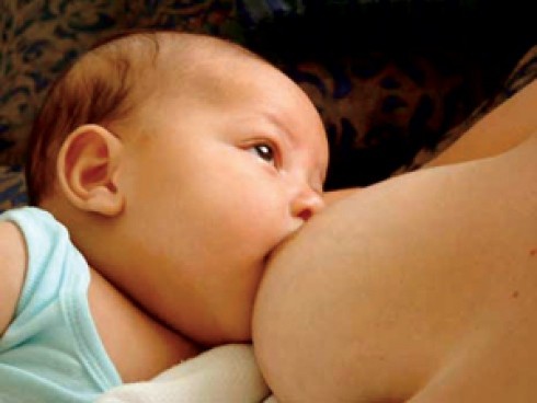 VN advocates breastfeeding of infants in response to the World Breastfeeding Week VN advocates breastfeeding of infants in response to the World Breastfeeding Week