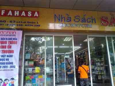 A book store of Fahasa in district Le Loi (Photo: Bao Uyen) A book store of Fahasa in district Le Loi (Photo: Bao Uyen)
