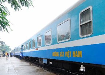Thong Nhat train fares drop by 10 percent Thong Nhat train fares drop by 10 percent