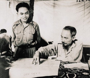 (File) File photo taken in 1950 shows President Ho Chi Minh (R) and General Vo Nguyen Giap at the Command Post of the 1950 Border Campaign (File) File photo taken in 1950 shows President Ho Chi Minh (R) and General Vo Nguyen Giap at the Command Post of the 1950 Border Campaign