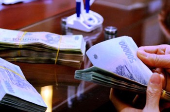 Money cost is set to reduce in Vietnam as banks are set to cut their loan interest rates Money cost is set to reduce in Vietnam as banks are set to cut their loan interest rates