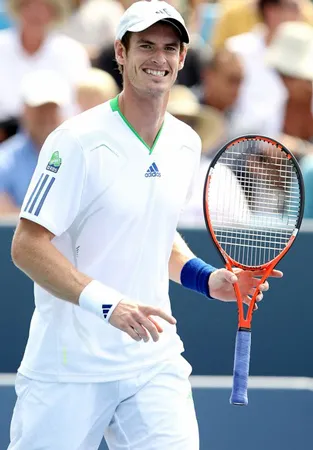 Cincinnati Masters 2011: Quật ngã Fish, Murray vào chung kết