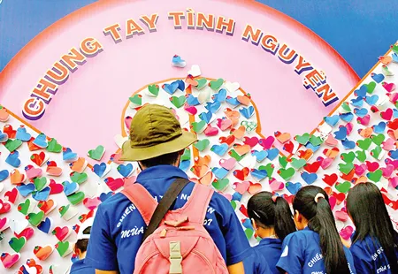 Những trái tim mùa hè. Ảnh: Tam Thái Những trái tim mùa hè. Ảnh: Tam Thái