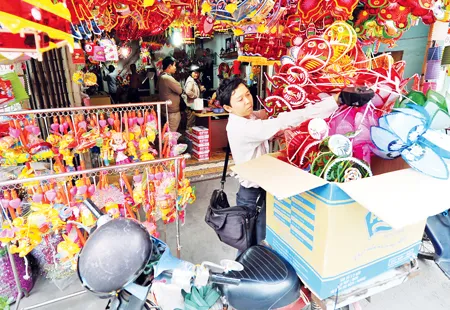 Từ Phú Bình tỏa khắp nơi. Từ Phú Bình tỏa khắp nơi.