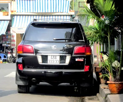 Xuất hiện biển số xe 333.33