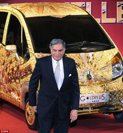 Tỷ phú Ratan Tata, chủ tịch hãng Tata Motors tự hào vì cho ra đời chiếc xe trang sức” đầu tiên trên thế giới Tỷ phú Ratan Tata, chủ tịch hãng Tata Motors tự hào vì cho ra đời chiếc xe trang sức” đầu tiên trên thế giới