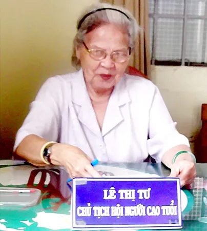 Má Tư từ thiện