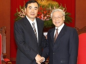 Party General Secretary Nguyen Phu Trong (R) and Chinese Ambassador Kong Xuanyou (Source: VNA) Party General Secretary Nguyen Phu Trong (R) and Chinese Ambassador Kong Xuanyou (Source: VNA)