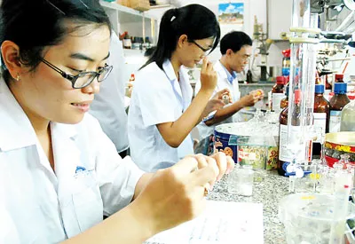 Các nhà giáo góp ý dự thảo Luật Giáo dục Đại học: Đừng cố ép chín