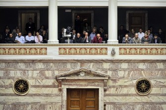 AFP - Visitors attend the confidence vote at the Greek Parliament in Athens on November 4, 2011. AFP - Visitors attend the confidence vote at the Greek Parliament in Athens on November 4, 2011.