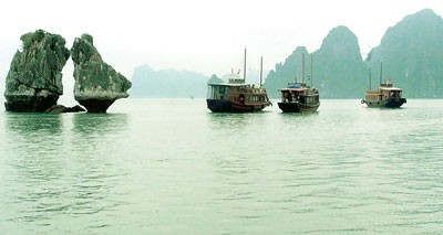 A view of Ha Long Bay (Photo: Thai Bang) A view of Ha Long Bay (Photo: Thai Bang)