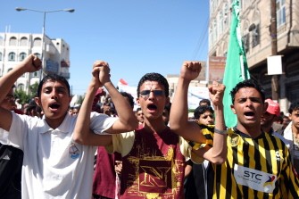 An anti-government protesters attends a demonstration demanding the ouster of Yemen's President Ali Abdullah Saleh, in Sanaa November 13, 2011 An anti-government protesters attends a demonstration demanding the ouster of Yemen's President Ali Abdullah Saleh, in Sanaa November 13, 2011