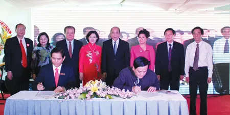 Lễ ký kết Hợp tác giữa Ngân hàng Đầu tư & Phát triển Việt Nam (BIDV) và Ficombank.Ảnh: Lý Võ Phú Hưng – Tường Châu Lễ ký kết Hợp tác giữa Ngân hàng Đầu tư & Phát triển Việt Nam (BIDV) và Ficombank.Ảnh: Lý Võ Phú Hưng – Tường Châu