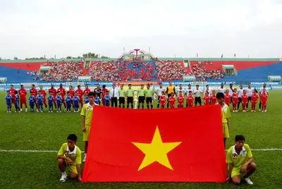 VPF và mùa giải 2012 - Chạy vắt chân lên cổ