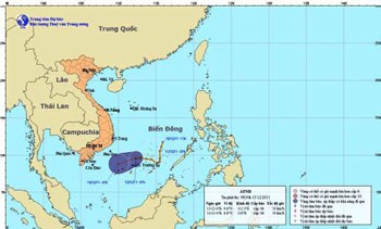 Position of the tropical low pressure system on the East Sea on December 12 (Photo: national weather bureau) Position of the tropical low pressure system on the East Sea on December 12 (Photo: national weather bureau)